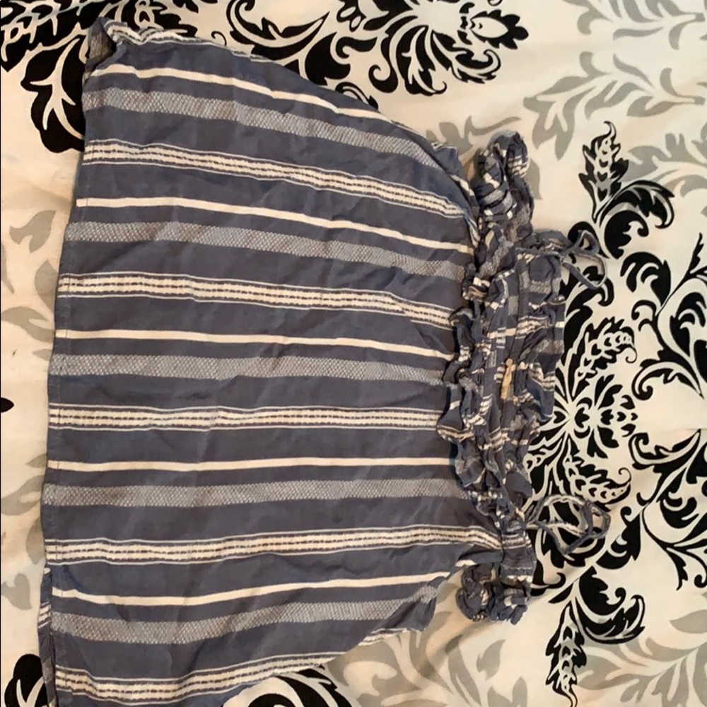 Hollister brand sort of off the shoulder top!!